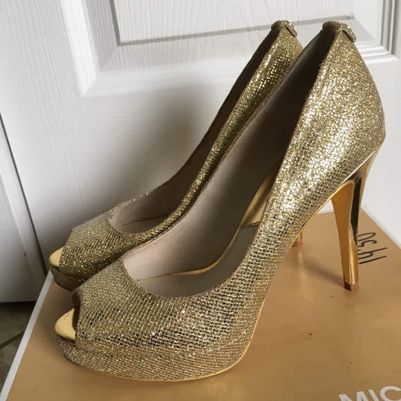Micheal Kors Heels - Picture 4 of 4